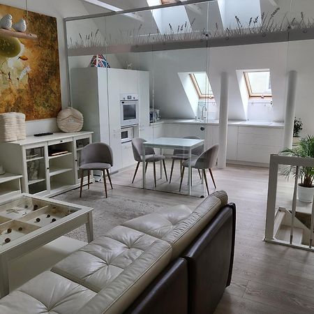 Gallery Balta Apartments Kowno Zewnętrze zdjęcie